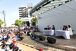 画像集#001のサムネイル/アニメの話やライブの思い出が語られた「アイドルマスター シンデレラガールズ」のトークイベントが,「マチ★アソビvol.12」で開催