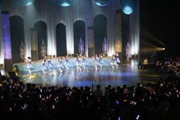 画像ギャラリー No.001のサムネイル画像 / 「シンデレラガールズ」3rdライブの開催も発表された「THE IDOLM@STER CINDERELLA GIRLS SUMMER FESTIV@L 2015」の模様をレポート