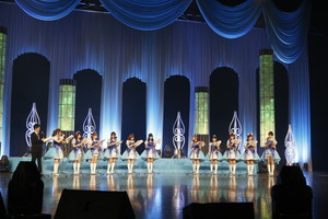 画像ギャラリー No.005のサムネイル画像 / 「シンデレラガールズ」3rdライブの開催も発表された「THE IDOLM@STER CINDERELLA GIRLS SUMMER FESTIV@L 2015」の模様をレポート