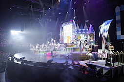 画像ギャラリー No.006のサムネイル画像 / 幕張がさらに熱くなった「シンデレラガールズ」のライブ「THE IDOLM@STER CINDERELLA GIRLS 5thLIVE TOUR Serendipity Parade!!! 幕張公演」をレポート