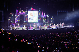 画像ギャラリー No.008のサムネイル画像 / 幕張がさらに熱くなった「シンデレラガールズ」のライブ「THE IDOLM@STER CINDERELLA GIRLS 5thLIVE TOUR Serendipity Parade!!! 幕張公演」をレポート