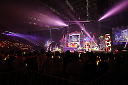 画像ギャラリー No.034のサムネイル画像 / 幕張がさらに熱くなった「シンデレラガールズ」のライブ「THE IDOLM@STER CINDERELLA GIRLS 5thLIVE TOUR Serendipity Parade!!! 幕張公演」をレポート