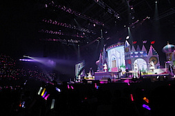 画像ギャラリー No.055のサムネイル画像 / 幕張がさらに熱くなった「シンデレラガールズ」のライブ「THE IDOLM@STER CINDERELLA GIRLS 5thLIVE TOUR Serendipity Parade!!! 幕張公演」をレポート