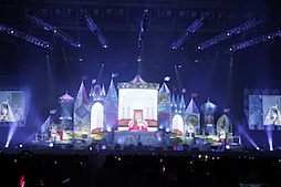 画像ギャラリー No.056のサムネイル画像 / 幕張がさらに熱くなった「シンデレラガールズ」のライブ「THE IDOLM@STER CINDERELLA GIRLS 5thLIVE TOUR Serendipity Parade!!! 幕張公演」をレポート