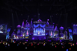 画像ギャラリー No.066のサムネイル画像 / 幕張がさらに熱くなった「シンデレラガールズ」のライブ「THE IDOLM@STER CINDERELLA GIRLS 5thLIVE TOUR Serendipity Parade!!! 幕張公演」をレポート