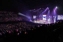 画像ギャラリー No.073のサムネイル画像 / 幕張がさらに熱くなった「シンデレラガールズ」のライブ「THE IDOLM@STER CINDERELLA GIRLS 5thLIVE TOUR Serendipity Parade!!! 幕張公演」をレポート