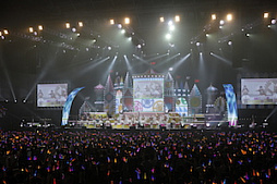 画像ギャラリー No.076のサムネイル画像 / 幕張がさらに熱くなった「シンデレラガールズ」のライブ「THE IDOLM@STER CINDERELLA GIRLS 5thLIVE TOUR Serendipity Parade!!! 幕張公演」をレポート