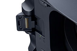 画像ギャラリー No.007のサムネイル画像 / Samsung,視野角や装着感を改善した新型「Gear VR」を北米で8月19日に発売。USB Type-C採用で新型スマホ「Galaxy Note 7」にも対応