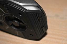 画像ギャラリー No.008のサムネイル画像 / 「Cherry青軸採用のマウス」はアリなのか? Thermalright製のゲーマー向けマウス「Hellion」を試す