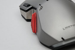 画像ギャラリー No.010のサムネイル画像 / 「Cherry青軸採用のマウス」はアリなのか? Thermalright製のゲーマー向けマウス「Hellion」を試す