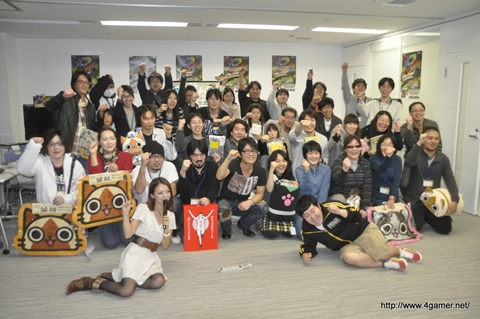 画像ギャラリー No.049のサムネイル画像 / 東京と大阪のモンハン部部員が「モンスターハンター3(トライ)G HD Ver.」のネットワークモードを初体験。ザ・たっちも東西に分かれて出演した「オンライン東西コミュ交流会」をレポート