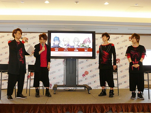 画像ギャラリー No.010のサムネイル画像 / キミは織田信長のハートを落とせるか。松風雅也さんと島﨑信長さんも登場した「下天の華」完成発表会をレポート