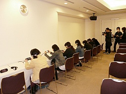 画像ギャラリー No.014のサムネイル画像 / キミは織田信長のハートを落とせるか。松風雅也さんと島﨑信長さんも登場した「下天の華」完成発表会をレポート