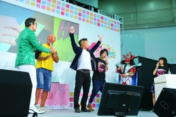 画像ギャラリー No.001のサムネイル画像 / 「ラブライブ!スクフェス」,7月5日のアップデートでAqoursが本格的に登場。今後はμ'sとの切り替え機能なども実装予定