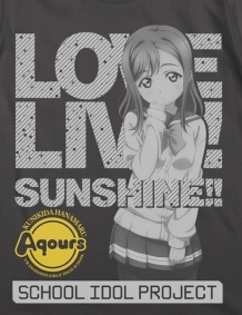 画像ギャラリー No.004のサムネイル画像 / 「ラブライブ!サンシャイン!!」,Aqoursの1年生3人がデザインされたTシャツ&ショルダートートが10月に発売