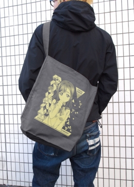 画像ギャラリー No.009のサムネイル画像 / 「ラブライブ!サンシャイン!!」,Aqoursの1年生3人がデザインされたTシャツ&ショルダートートが10月に発売