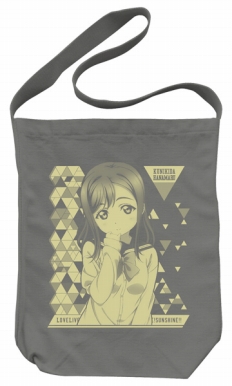 画像ギャラリー No.010のサムネイル画像 / 「ラブライブ!サンシャイン!!」,Aqoursの1年生3人がデザインされたTシャツ&ショルダートートが10月に発売