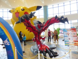 画像ギャラリー No.014のサムネイル画像 / ついに発売された「ポケットモンスターX・Y」,ファン達で賑わったポケモンセンタートウキョーの模様レポート。アクアシティでは試遊イベントも開催中