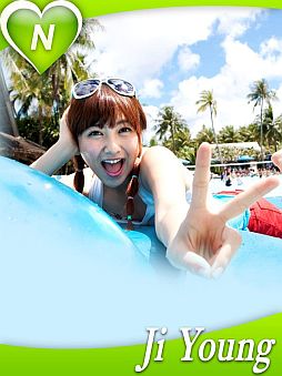 画像ギャラリー No.004のサムネイル画像 / KARAをスターにする「KARA☆コレ」がMobageで配信。実写カードを多数収録