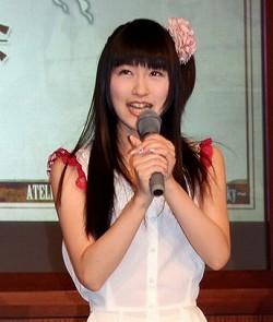 画像ギャラリー No.008のサムネイル画像 / 「エスカ&ロジーのアトリエ〜黄昏の空の錬金術士〜」の完成発表会が開催。キャラクターデザインの左氏とエスカ役の村川梨衣さんも登壇したイベントの模様をレポート