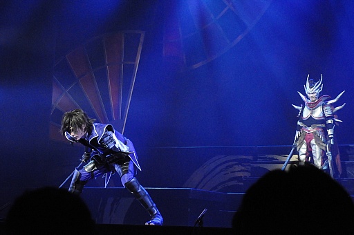 画像集#007のサムネイル/舞台「戦国BASARA4」は本日より公演開始。島 左近,柴田勝家ら新キャラクター参戦による新たな舞台「戦国BASARA」は必見だ