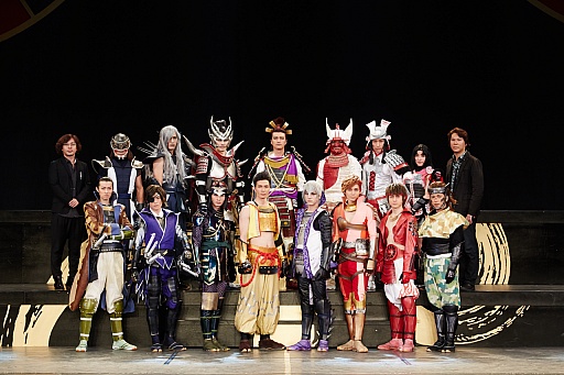 画像集#014のサムネイル/舞台「戦国BASARA4」は本日より公演開始。島 左近,柴田勝家ら新キャラクター参戦による新たな舞台「戦国BASARA」は必見だ
