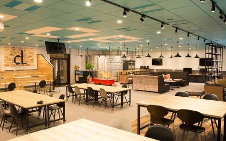 画像ギャラリー No.002のサムネイル画像 / 女子中高生を対象とした3Dゲーム開発のワークショップ「Unity × Code Girls」が6月26日に開催。VRコンテンツの体験もできる