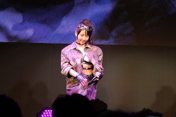 画像ギャラリー No.020のサムネイル画像 / 倉持さんと雨宮さんが水着姿を披露したGaijin × DMM GAMESスペシャルジョイントステージレポート。「War Thunder」の新情報も明らかに