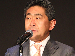 画像ギャラリー No.002のサムネイル画像 / 「ヒーローバンク」の「クロスメディア プロジェクト発表会」開催。名越稔洋氏が意気込みを語り,角田信朗さんが主題歌を熱唱した会場の模様をレポート