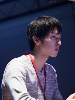 画像ギャラリー No.005のサムネイル画像 / 優勝賞金100万円+Capcom Cup Finals出場権を懸けたガチバトル。「ウルトラストリートファイターIV」公式大会「超百鬼秋杯」フォトレポート