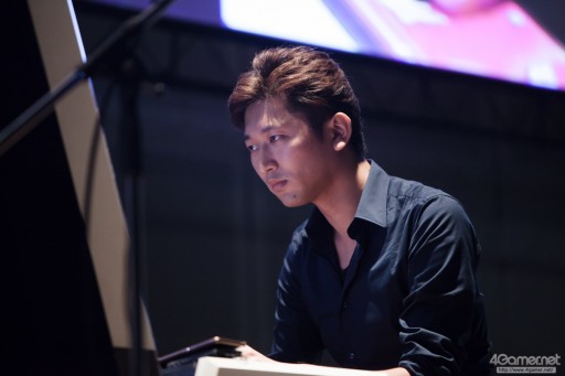 画像ギャラリー No.015のサムネイル画像 / 優勝賞金100万円+Capcom Cup Finals出場権を懸けたガチバトル。「ウルトラストリートファイターIV」公式大会「超百鬼秋杯」フォトレポート