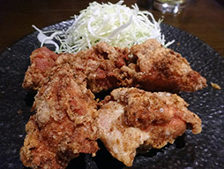 画像ギャラリー No.010のサムネイル画像 / 「モンスト」と居酒屋「金の蔵」のコラボイベントをレポート。特別メニュー“モンストガチャ”を試してみた