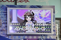 画像ギャラリー No.003のサムネイル画像 / 大橋彩香さんと福原綾香さんがゲームに登場するコラボカーの実車にサインを入れた,「ドリスピ」「デレステ」コラボ記念イベントをレポート