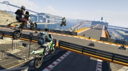 画像ギャラリー No.006のサムネイル画像 / 「GTAオンライン」,アップデート「スタントライダーズ」が配信開始。新たなスタントレースを追加