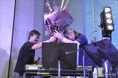 画像ギャラリー No.013のサムネイル画像 / 「TERRA BATTLE」の100万DL公約ライブ「AROUNDERS TERRA BATTLE」をレポート。バンドアレンジで演奏された楽曲にファンは大盛り上がり