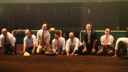 画像ギャラリー No.002のサムネイル画像 / 「ぼくらの甲子園!ポケット」のTVCM「号泣サラリーマン」篇が放映開始