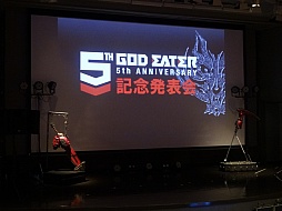 GOD EATERե2015γŤ䡤˥ȯɽ줿GOD EATER 5ǯǰȯɽפݡ