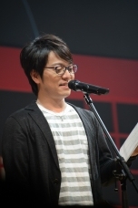 画像ギャラリー No.017のサムネイル画像 / 甘く囁き,壁ドンする傾城に酔いしれる「男遊郭 〜夏の宵の花吹雪〜」レポート