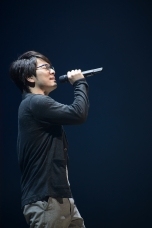 画像ギャラリー No.021のサムネイル画像 / 甘く囁き,壁ドンする傾城に酔いしれる「男遊郭 〜夏の宵の花吹雪〜」レポート