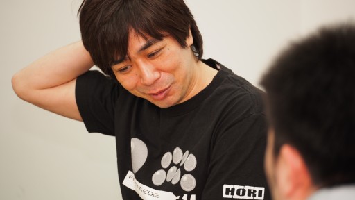 画像ギャラリー No.015のサムネイル画像 / 「隼」レバーはなぜ斜め上に入りにくいのか。HORI「ファイティングエッジ」開発陣とプロゲーマー・sako氏に聞く,アーケードスティックの最前線