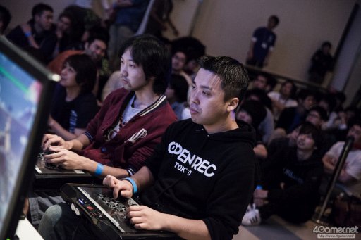 画像ギャラリー No.030のサムネイル画像 / Capcom Pro Tourランキングトーナメント「TOKYO BUTTON MASHERS 2016」フォトレポート。優勝はかずのこ選手の手に