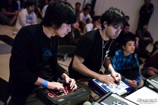 画像ギャラリー No.034のサムネイル画像 / Capcom Pro Tourランキングトーナメント「TOKYO BUTTON MASHERS 2016」フォトレポート。優勝はかずのこ選手の手に