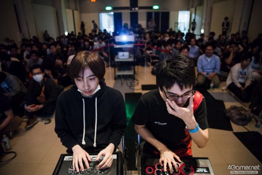 画像ギャラリー No.038のサムネイル画像 / Capcom Pro Tourランキングトーナメント「TOKYO BUTTON MASHERS 2016」フォトレポート。優勝はかずのこ選手の手に