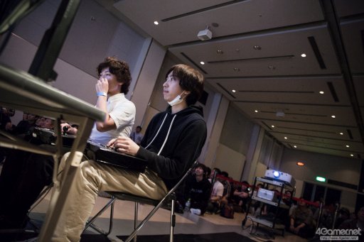 画像ギャラリー No.039のサムネイル画像 / Capcom Pro Tourランキングトーナメント「TOKYO BUTTON MASHERS 2016」フォトレポート。優勝はかずのこ選手の手に