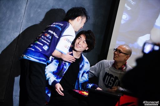 画像ギャラリー No.013のサムネイル画像 / 地区予選を勝ち抜いた最強の学生たちが今年もレッドブルホールに集結。第4回TOPANGA「ストリートファイターV」大学対抗戦フォトレポート