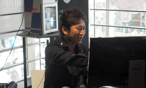 画像ギャラリー No.004のサムネイル画像 / 「Red Bull Kumite2017」を制したネモ選手と振り返る,優勝までの軌跡。ストV世界大会,優勝祝賀会レポート