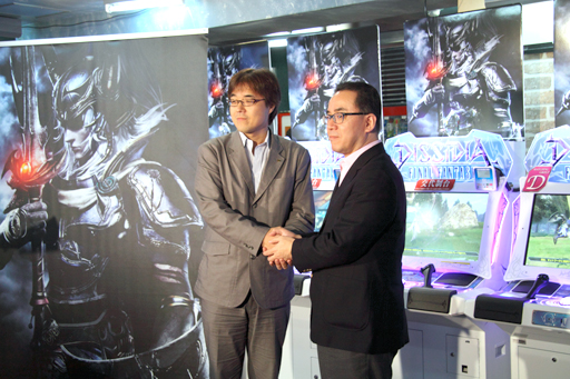 画像ギャラリー No.002のサムネイル画像 / アーケード版「ディシディア ファイナルファンタジー」が本日稼動! 緑川 光さん,関 俊彦さんも登場したオープニングイベントをレポート