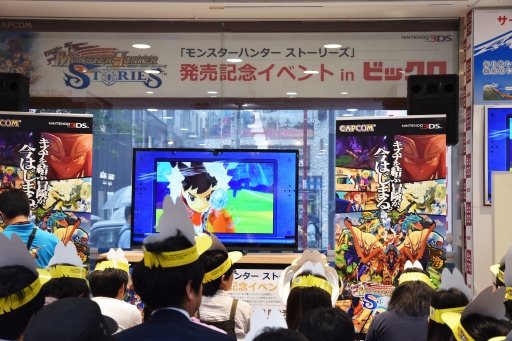 画像ギャラリー No.002のサムネイル画像 / 「モンスターハンター ストーリーズ」が本日発売。辻本プロデューサーとM・A・Oさんが駆けつけた発売記念イベントをレポート