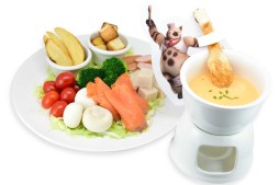 画像ギャラリー No.004のサムネイル画像 / 「モンスターハンタークロス」,香港でファミレス「SATAY KING」とのコラボを実施