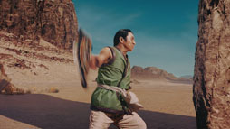 画像ギャラリー No.025のサムネイル画像 / ジャッキー・チェンさんが武闘家になって参戦。「星のドラゴンクエスト」のテレビCMが本日より全国で順次放送